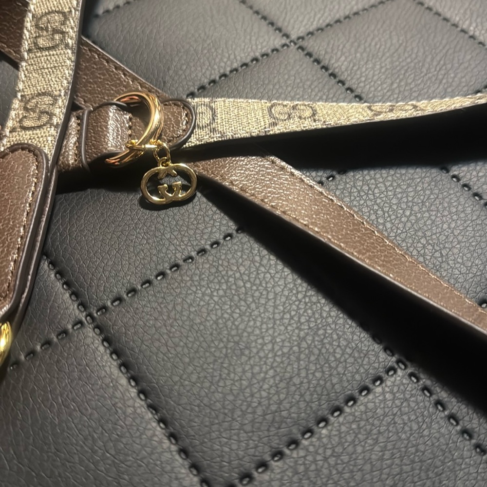 NEW Stunning Leach